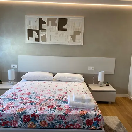 Hz+ Costantini 아파트 포르데노네