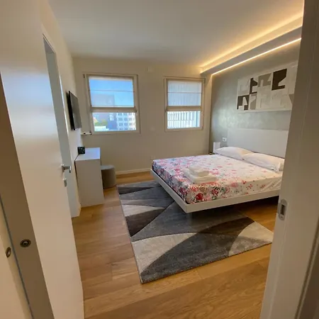 Hz+ Costantini 아파트 포르데노네