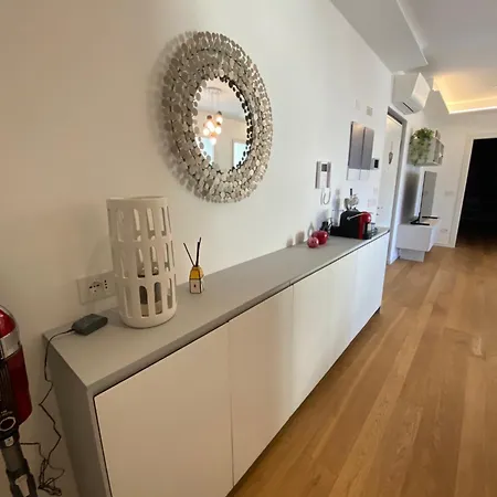 Hz+ Costantini Apartment