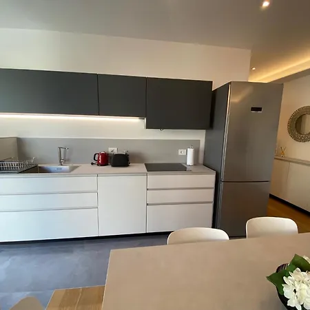 Hz+ Costantini 포르데노네